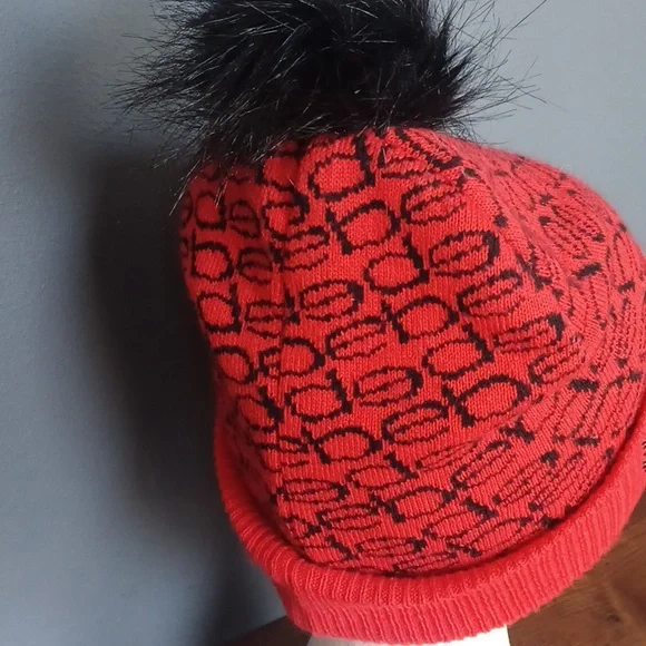 Bebe hat - Picture 3 of 8